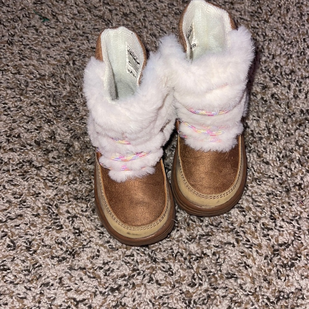 Carters boots size 4C